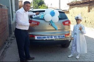 Bursa'da s&uuml;nnet arabasında ilgin&ccedil; yazı