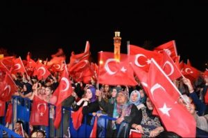Demokrasi n&ouml;betine yabancı &ouml;ğrencilerden destek