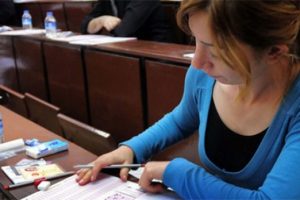 Darbecilerin eşleri soru hırsızı &ccedil;ıktı
