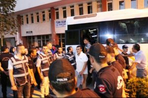 Niğde'de 30 polis tutuklandı
