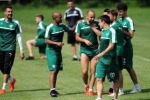 Bursaspor'da hazırlıklar s&uuml;r&uuml;yor