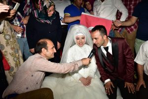 Bursa'da demokrasi n&ouml;betinde bir &ouml;mre "evet" dediler