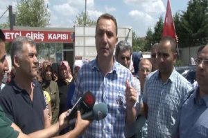 Kuleli Lisesi &ouml;ğrencilerinin aileleri cezaevi &ouml;n&uuml;nde a&ccedil;ıklama yaptı