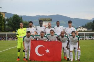 Bursaspor, hazırlık ma&ccedil;ında Austria Salzburg'u 6 golle ge&ccedil;ti