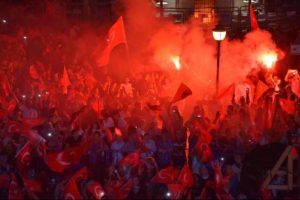 Demokrasi n&ouml;beti 11'inci g&uuml;n&uuml;nde
