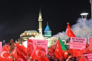 Konya'da 'demokrasi n&ouml;beti' devam ediyor