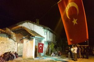 &Ouml;zel harekat&ccedil;ı baba, oğlunun şehit olduğu haberini eşine kendisi verdi