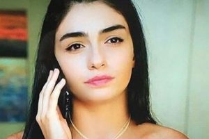 O elbisenin altına o ayakkabı olur mu?