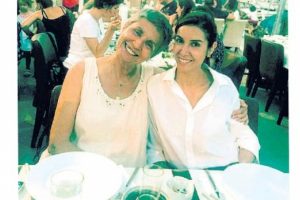 ''Mutlu yaşlar anniş''