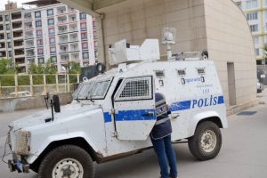 Siirt'te 51 polis g&ouml;zaltına alındı