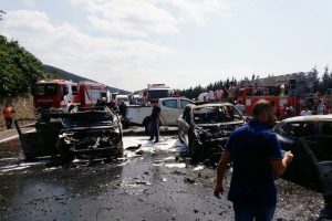 TEM'de zincirleme kaza: Ara&ccedil;lar k&uuml;le d&ouml;nd&uuml;