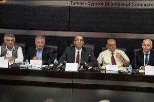 Kuzey Kıbrıs'taki ekonomi &ouml;rg&uuml;tleri darbe girişimini kınadı
