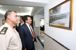 Bursa valisinden garnizona ziyaret