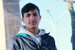 16 yaşındaki gen&ccedil; trakt&ouml;rden d&uuml;şerek &ouml;ld&uuml;