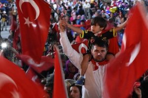 Sivas'ta demokrasi n&ouml;beti devam ediyor