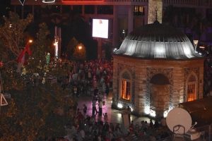 Demokrasi n&ouml;beti 12'nci g&uuml;n&uuml;nde