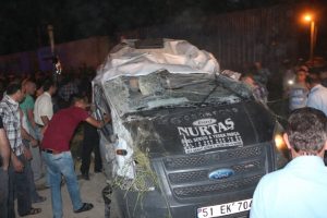 Tren kazasında &ouml;l&uuml; sayısı 5'e y&uuml;kseldi