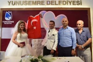 Manisa'ya İrlandalı gelin