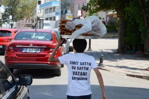 'Simit sattık, su sattık, vatanı satmadık'