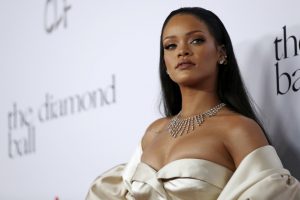 Şarkıcı Rihanna T&uuml;rk&ccedil;e 'Seni Seviyorum' dedi