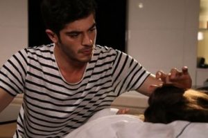 Aşk Laftan Anlamaz'da ikili, aralarına buzdan bir duvar &ouml;recek