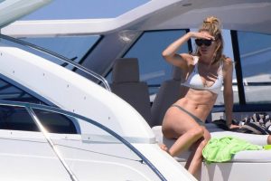 Manken Doutzen Kroes g&ouml;z kamaştırdı