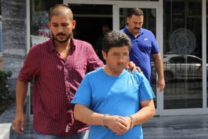 Kapatılan yurdun eşyalarını &ccedil;alıp satmış