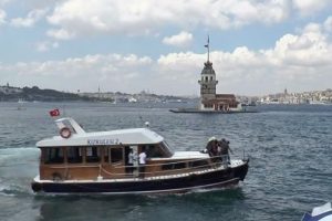 Kız Kulesi'nde yangın &ccedil;ıktı!