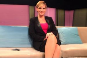 Sunucu &Ouml;zge Uzun'un hayatı