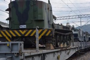 M&uuml;himmat y&uuml;kl&uuml; tren 11 g&uuml;nd&uuml;r bekliyor