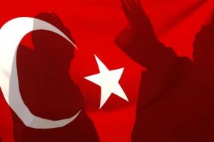 Avusturya'da darbe karşıtı T&uuml;rklere bayrak yasağı