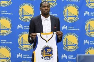 Kevin Durant &ccedil;ılgınlığı