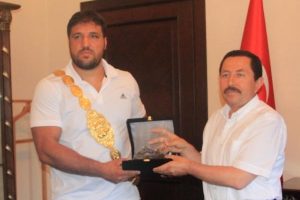 Recep Kara'nın ismi memleketinde spor salonuna verilecek