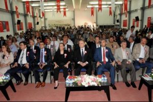 Bakan &Ouml;zl&uuml;'den yabancı yatırımcılara yatırım &ccedil;ağrısı