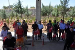 Darbe girişiminde yaralanan gence g&ouml;rkemli karşılama