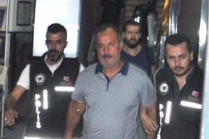 İş d&uuml;nyasından, g&ouml;zaltındaki Ticaret Odası Başkanı &Ouml;zer'e destek