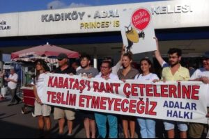 Kabataş Martı Projesi'nde basın a&ccedil;ıklaması d&uuml;ellosu