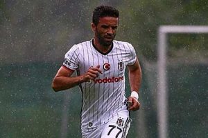 Beşiktaş-Hoffeneim ma&ccedil;ı yarına ertelendi