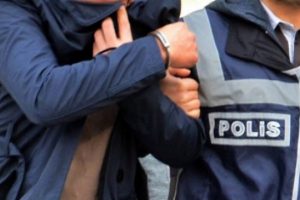 Bursa'da adliyeye sevk edilen 5 askerden 4'&uuml; tutuklandı