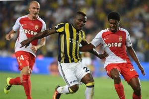Fenerbah&ccedil;e'yi Emenike sırtladı