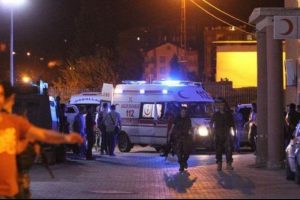 Polis kontrol noktasına bombalı saldırı