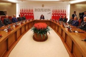 Kritik YAŞ toplantısı bug&uuml;n K&ouml;şk'te