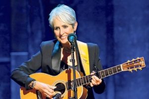 Joan Baez &ouml;z&uuml;r diledi!