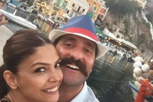 &Uuml;nl&uuml; &ccedil;ift balayı i&ccedil;in nereyi tercih etti