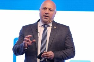Turkcell, ikinci &ccedil;eyrek karını a&ccedil;ıkladı