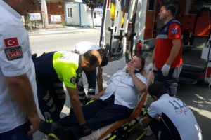 Otomobil bisiklete &ccedil;arptı: 1 yaralı