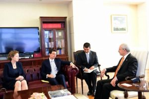 Kılı&ccedil;daroğlu, Avusturalya B&uuml;y&uuml;kel&ccedil;isi James Larsen ile g&ouml;r&uuml;şt&uuml;