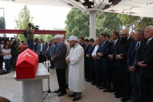 Prof. Dr. Halil İnalcık Fatih Camii Haziresi'nde toprağa verildi