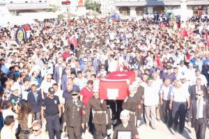 Şehide g&ouml;z&uuml; yaşlı veda