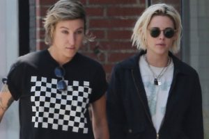Kristen Stewart, kız arkadaşına aşık olduğunu  a&ccedil;ıkladı